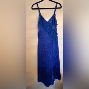 VINTAGE women’s nylon nightgown